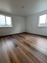 1209 E 10th St in The Dalles, OR - Building Photo - Building Photo