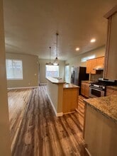 2490 Mountain Terrace in Eugene, OR - Building Photo - Building Photo