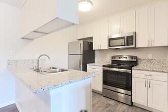Sierra Ridge in Citrus Heights, CA - Foto de edificio - Interior Photo
