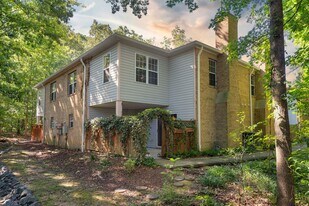 465 Summerwalk Cir in Chapel Hill, NC - Building Photo