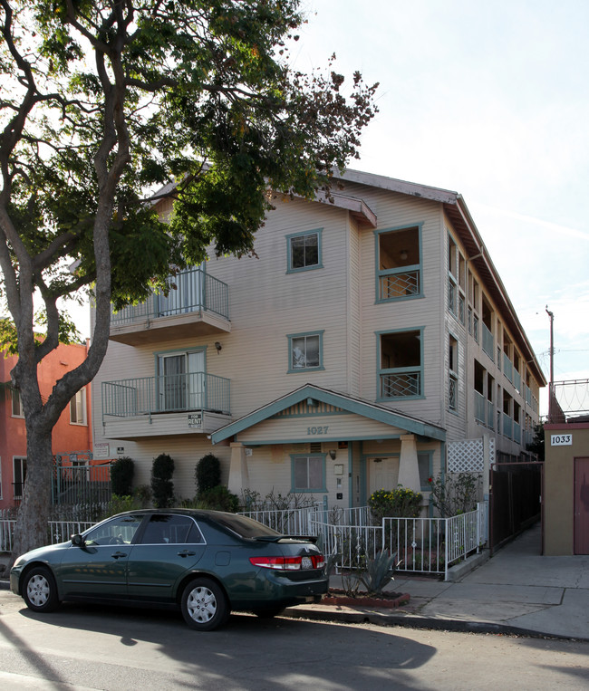 1027 Orizaba in Long Beach, CA - Foto de edificio - Building Photo