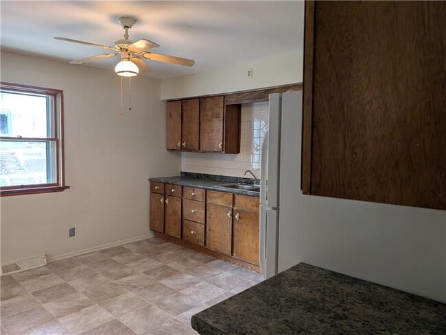 623 Conrad Ave in Charleroi, PA - Building Photo - Building Photo