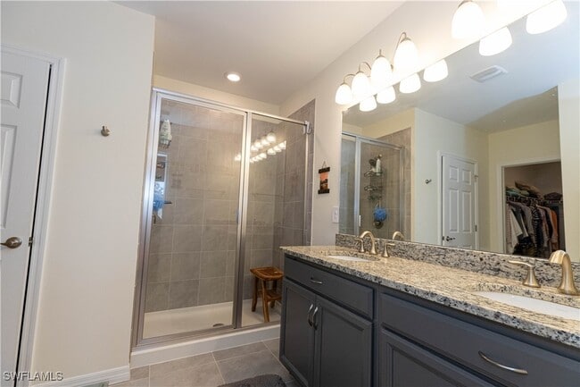 property at 2964 Royal Gardens Ave