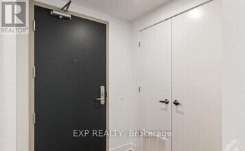 180 George St in Ottawa, ON - Building Photo - Building Photo