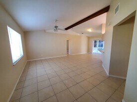 1436 SE 33rd Terrace in Cape Coral, FL - Building Photo