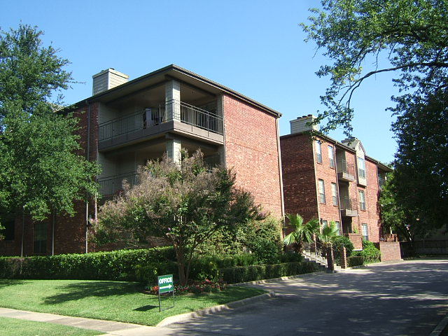 Waterford Place in Dallas, TX - Foto de edificio