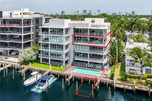 133 Isle of Venice Dr, Unit 4B in Fort Lauderdale, FL - Building Photo