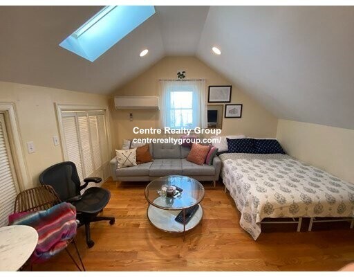 19 Chestnut Hill Ave, Unit 3 in Boston, MA - Foto de edificio - Building Photo