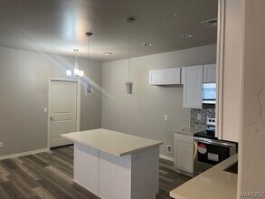 3418 Mulberry Ln in Kingman, AZ - Building Photo - Building Photo