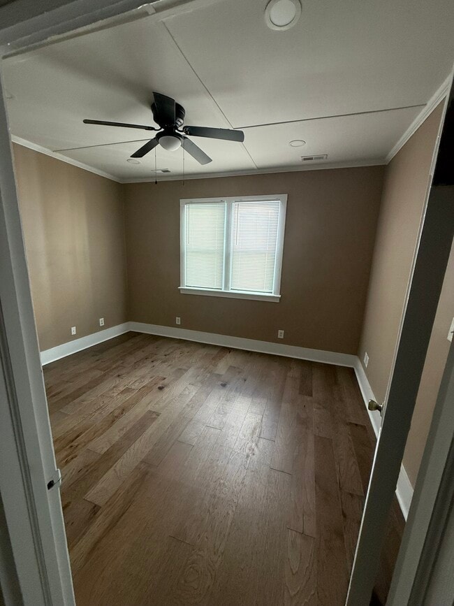 8 Hagood Ave in Charleston, SC - Building Photo - Building Photo