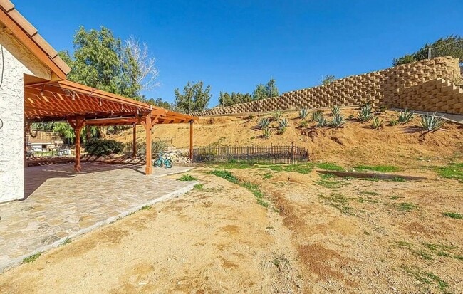 33656 Tradepost Rd in Acton, CA - Building Photo - Building Photo