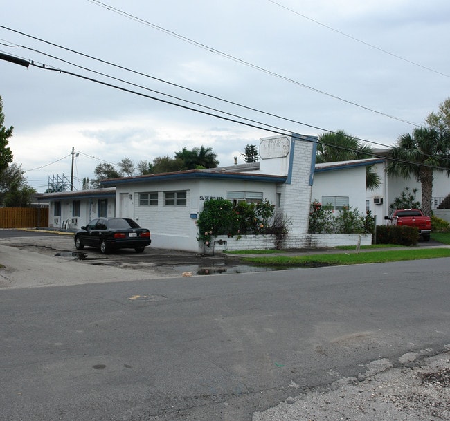 Lemon Cove by Dania Beach in Dania Beach, FL - Foto de edificio - Building Photo