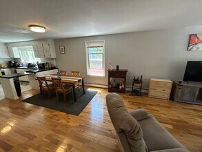 420 Norfolk St, Unit 420 in Somerville, MA - Building Photo - Building Photo