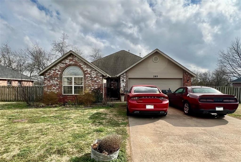 285 Jack Perry Dr in Centerton, AR - Building Photo