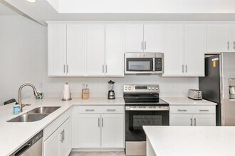 17565 Opal Sand Dr, Unit 305 in Venice, FL - Building Photo - Building Photo