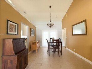 730 Daffodil Dr in Wellington, FL - Building Photo - Building Photo