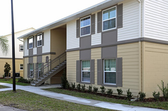 Dean Woods Place in Orlando, FL - Building Photo - Building Photo