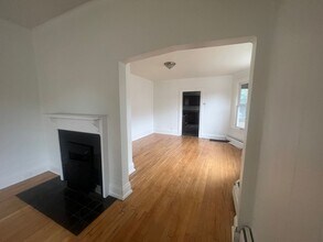 681 NE Lowry Ave in Minneapolis, MN - Building Photo - Building Photo
