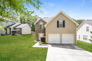 4414 Gladewood Run in Union City, GA - Building Photo