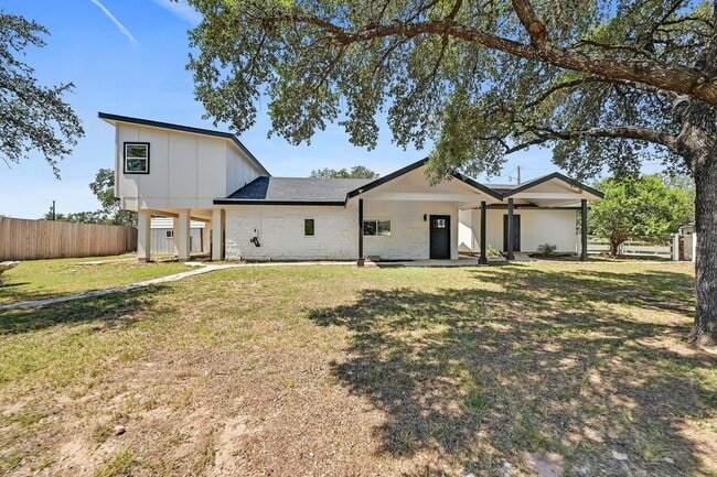 24701 Martin Ln in Spicewood, TX - Building Photo - Building Photo