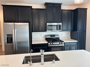 7232 N Decatur Blvd in Las Vegas, NV - Building Photo - Building Photo