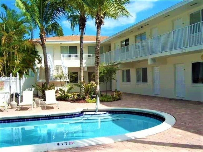 1878 NE 46th St, Unit C2 in Fort Lauderdale, FL - Foto de edificio - Building Photo