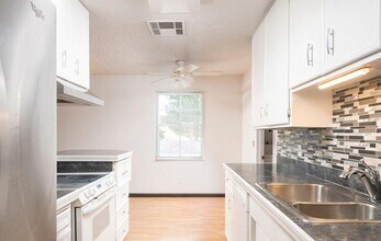 2955 Huntington Dr in Las Cruces, NM - Building Photo - Building Photo