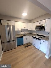 8034 Craig St in Philadelphia, PA - Building Photo - Building Photo