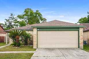 7010 Foxmont Ln in Humble, TX - Building Photo