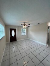 5721 SW 38th St in Davie, FL - Building Photo - Building Photo