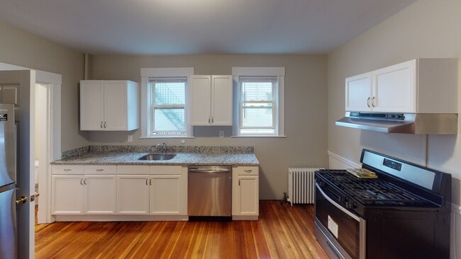 21 Pennsylvania Ave, Unit 21