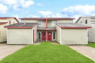 3617 Jupiter Dr in Chalmette, LA - Building Photo