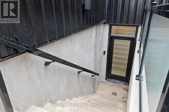 1556 Davenport Rd in Toronto, ON - Building Photo - Building Photo