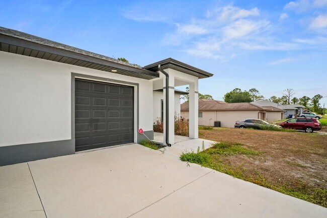4718-4718 29th St SW in Lehigh Acres, FL - Building Photo - Building Photo