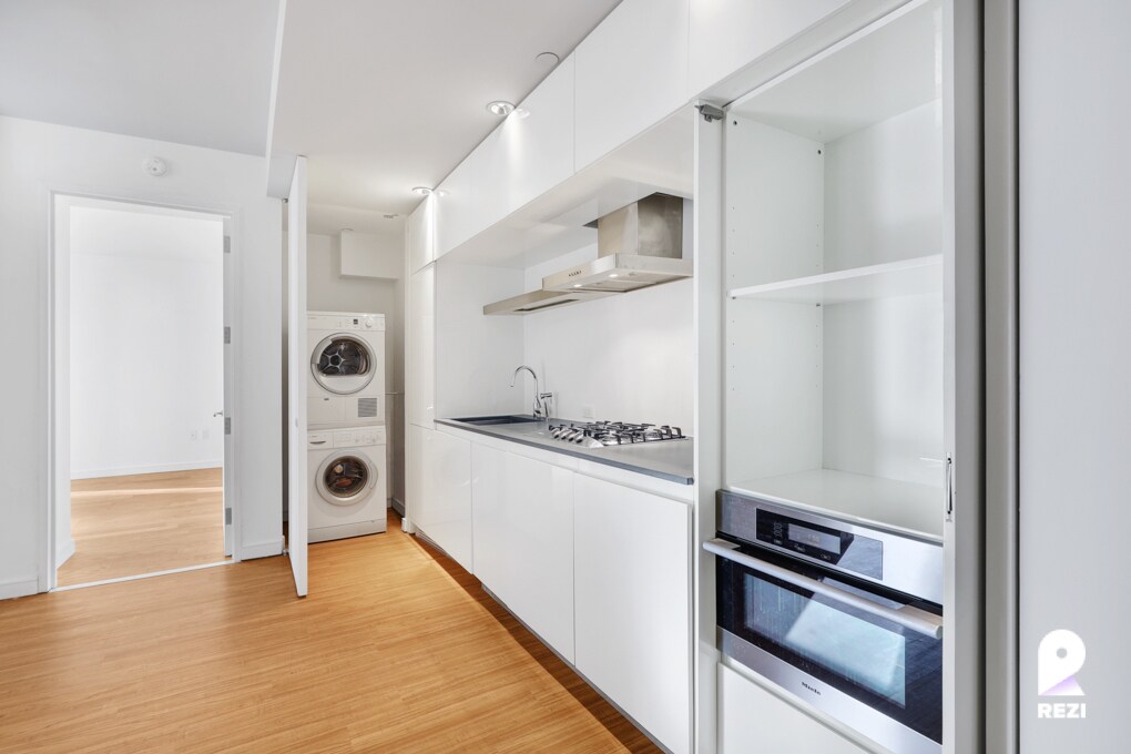 70 W 45th St, Unit 28B in New York, NY - Foto de edificio