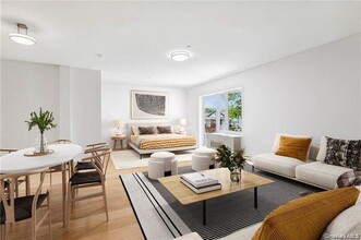 120 N Pearl St in Port Chester, NY - Foto de edificio - Building Photo