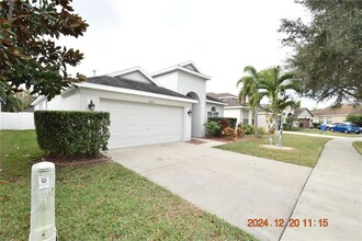 12717 Avelar Creek Dr in Riverview, FL - Building Photo - Building Photo