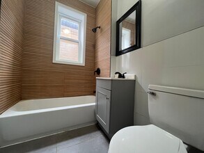 937 Pavonia Ave, Unit 5 in Jersey City, NJ - Building Photo - Building Photo