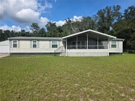 470 Hilltop Ct in DeLand, FL - Building Photo