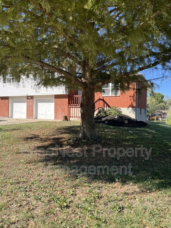 706 NE Orchard St in Lee's Summit, MO - Building Photo - Building Photo
