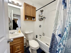 836 Huntington Ave, Unit 3 in Boston, MA - Foto de edificio - Building Photo