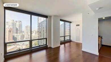 200 W 67th St in New York, NY - Building Photo - Building Photo