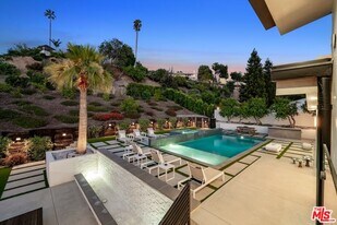 20226 Lorenzana Dr in Los Angeles, CA - Building Photo