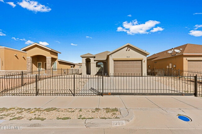 7213 Copper Trail Ave in El Paso, TX - Building Photo - Building Photo