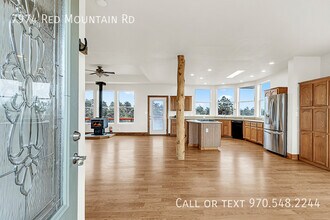7974 Red Mountain Rd in Livermore, CO - Building Photo - Building Photo