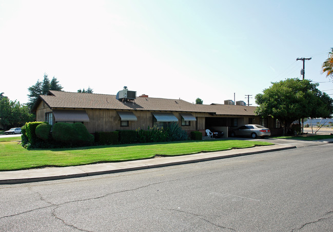 3208-3226 E Normal Ave in Fresno, CA - Foto de edificio - Building Photo