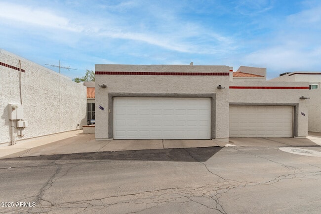 property at 4721 W Eva St