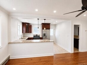 2516 Eastchester Rd in Bronx, NY - Building Photo - Building Photo