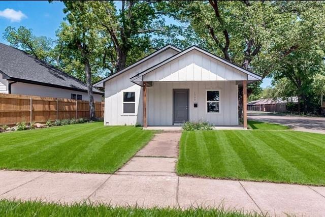 1500 W Collin St