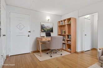 135 Post Ave in Westbury, NY - Building Photo - Building Photo